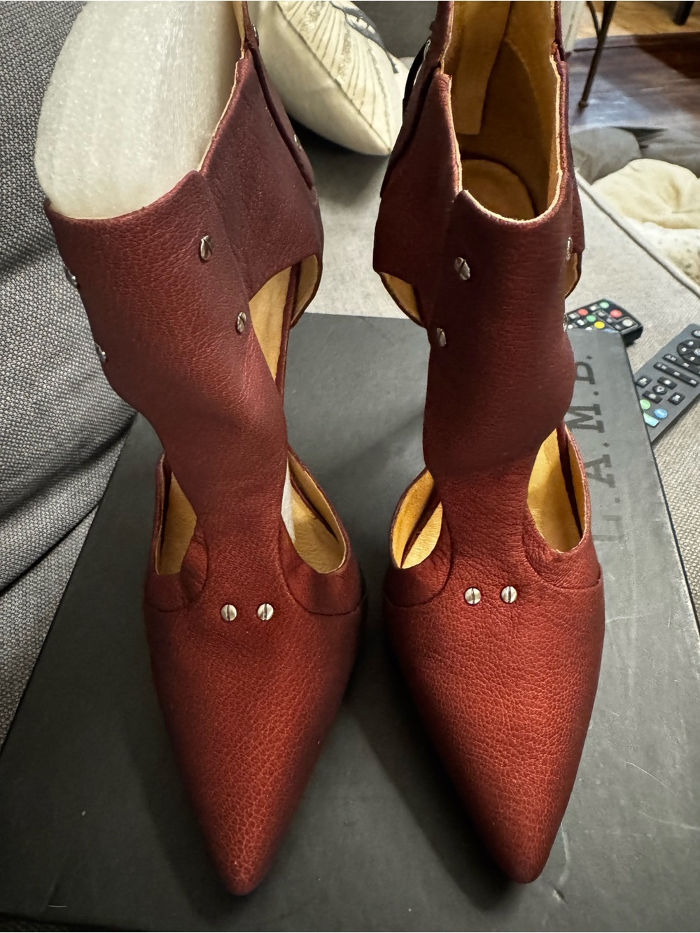 L.A.M.B. Women's Wine Pointed-Toe Cutout Heels / booties Style